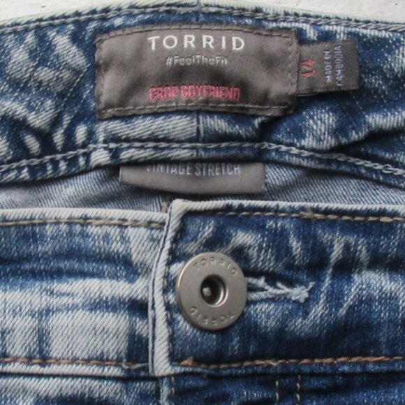 TORRID JEANS Size 14 Cuffed Boyfriend Crop Denim - Picture 7 of 7
